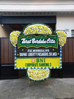 Papan Bunga Duka di Kayoa