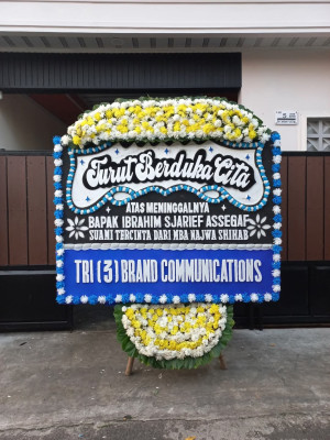 Papan Bunga Duka di Kayoa